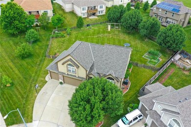 1506 Verona Cir, Raymore, MO 64083 - photo 3