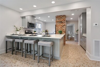 Large breakfast bar