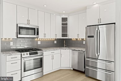 343 N Front St unit C, Philadelphia, PA 19106 - photo 3