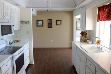 Bight Cheery Kitchen