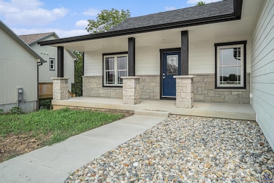 4334 SW Lakeside Dr, Topeka, KS 66610 - photo 5