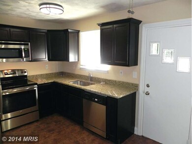 6721 Valley Park Rd, Capitol Heights, MD 20743 - photo 2