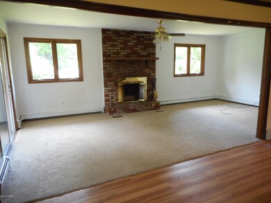 127 Decker Ln, Matamoras, PA 18336 - photo 6