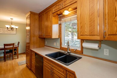 1702 S 17th St, Grand Forks, ND 58201 - photo 5