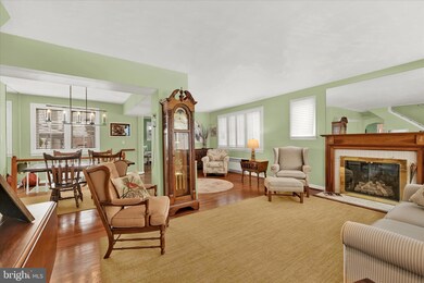 823 Dorsey Ave, Essex, MD 21221 - photo 3