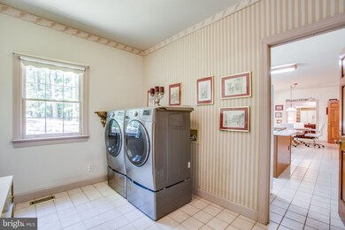 12700 Banner Plantation Dr, Fredericksburg, VA 22407 - photo 3