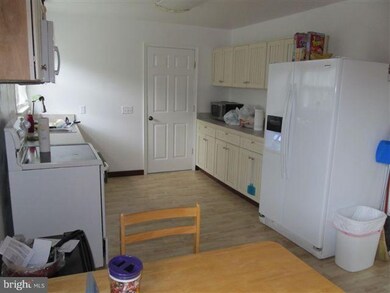 548 Mountainview Dr, Luray, VA 22835 - photo 6