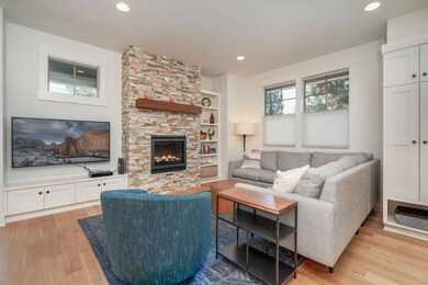 2560 NW Pompy Place unit 16, Bend, OR 97703 - photo 6