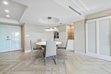 Entry/Dining Area