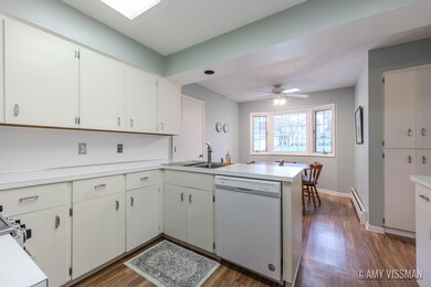 701 Greenbrier Drive-18