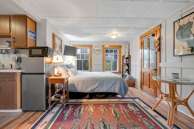 661 unit 6 bedroom