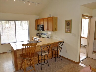 Kitchen/Entry