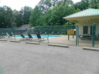 Relax by the Community  Pool or enjoy a day of boating on Beautiful  Pickwick Lake!