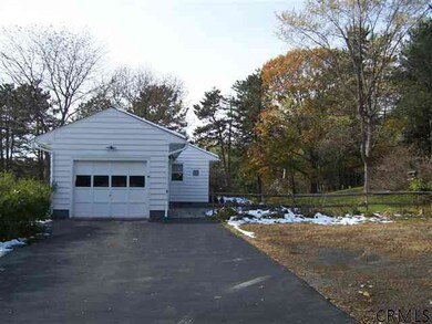 15 Scott Dr, Troy, NY 12180 - photo 2