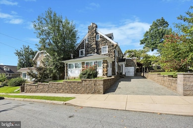 7114 Llanfair Rd, Upper Darby, PA 19082 - photo 2