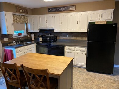 1241 Eagle St, Allentown, PA 18106 - photo 2