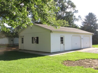 311 W Prospect St, Malden, IL 61337 - photo 2