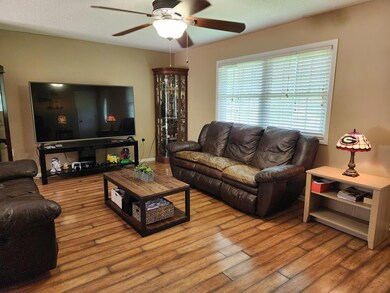 113 Poplar St, Fitzgerald, GA 31750 - photo 6