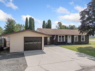 208 E Columbia St, Andrews, IN 46702 - photo 5