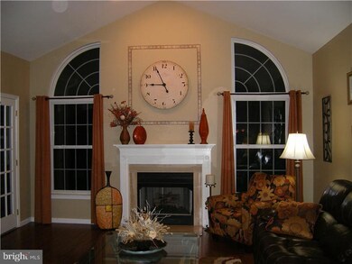 713 Daylily Dr unit V56, Langhorne, PA 19047 - photo 4