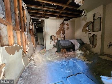 1323 Mosher St, Baltimore, MD 21217 - photo 4