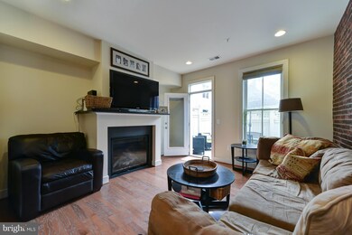 810 Montgomery St, Alexandria, VA 22314 - photo 2