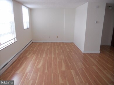 Radnor House unit 120, Bryn Mawr, PA 19010 - photo 3