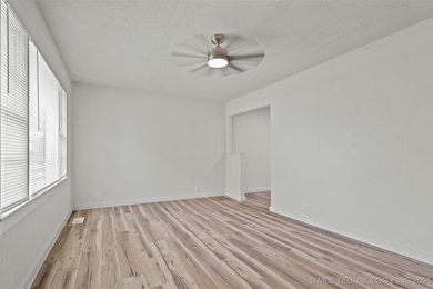 711 Cherry St, Ardmore, OK 73401 - photo 2