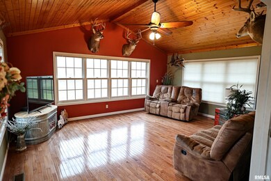 24080 287th Ave, Barry, IL 62312 - photo 3