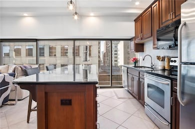 1101 Walnut St unit 707, Kansas City, MO 64106 - photo 7