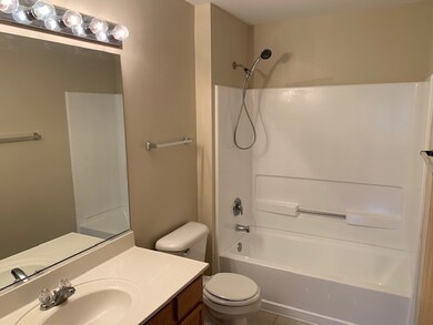 2327 Silverstone Dr unit 2314, Carpentersville, IL 60110 - photo 7