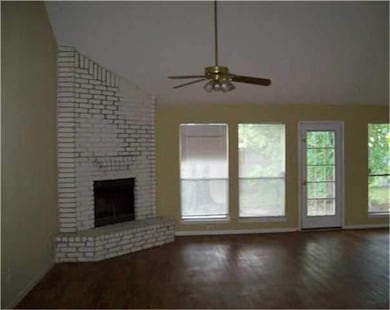 15711 Meadow Village Dr, Houston, TX 77095 - photo 4