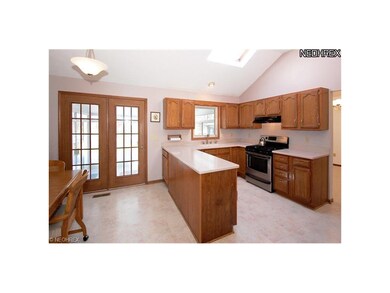 Wonderful fully equipped kitchen with newer floori