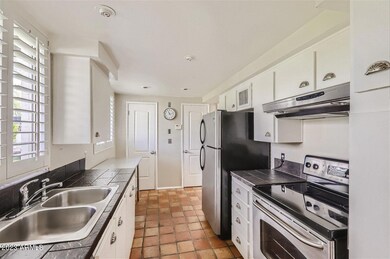 3242 E Camelback Road unit 102 Phoenix A