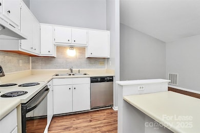 7530 Pebblestone Dr unit K, Charlotte, NC 28212 - photo 5