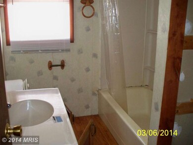 47 Circling Hawk Ln, Berkeley Springs, WV 25411 - photo 5