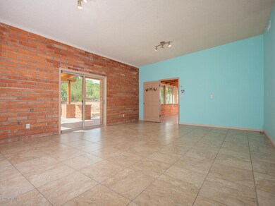 20150831_3610-milton-tucson_0036-mls
