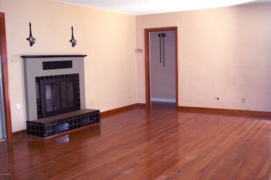 7323 Oakwood Dr, Jacksonville, FL 32211 - photo 3