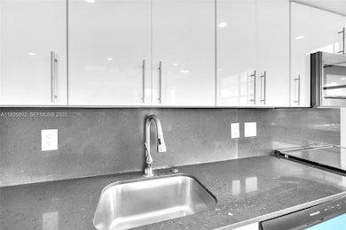 1000 Saint Charles Place unit 512, Pembroke Pines, FL 33026 - photo 4