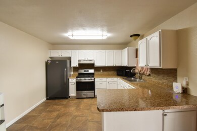 2504 Eastmont Ct, Alamogordo, NM 88310 - photo 7