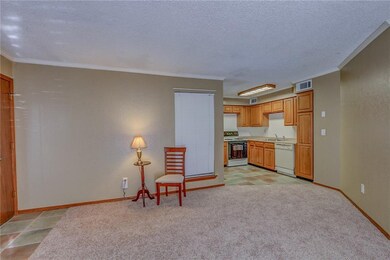 11530 N May Ave unit 104D, Oklahoma City, OK 73120 - photo 7