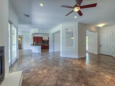 004_Living Room