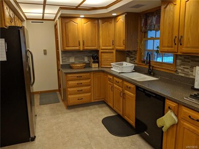 187 Spaulding St, North Tonawanda, NY 14120 - photo 5