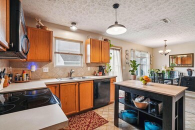 1776 Village Ridge Ln unit 34, Columbus, OH 43219 - photo 3