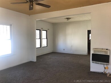 922 S Johnston St, Ada, OK 74820 - photo 2