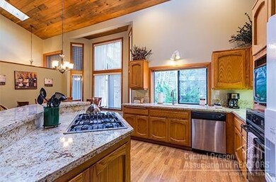 17960 Awbrey Ln, Sunriver, OR 97707 - photo 7