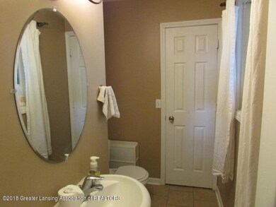 1/2 Bath