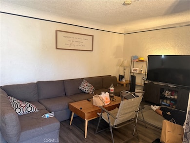 1057 N Neptune Ave, Wilmington, CA 90744 - photo 3