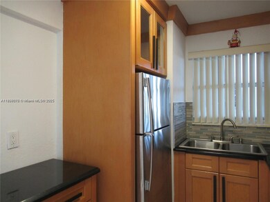 100 Fontainebleau Blvd unit 403, Miami, FL 33172 - photo 2