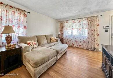 64 Macarthur Dr, Edison, NJ 08837 - photo 6